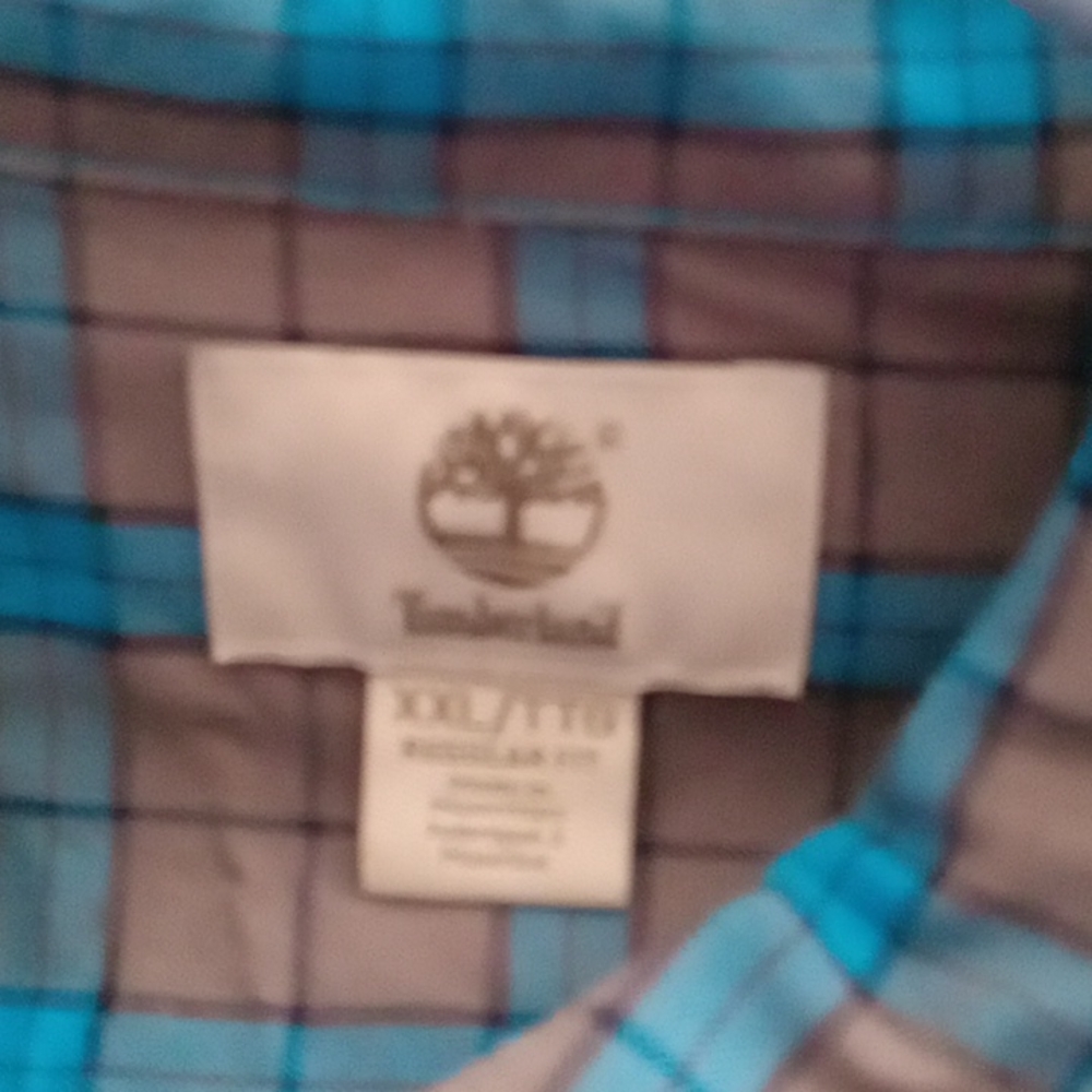 Button down - Picture 3 of 3